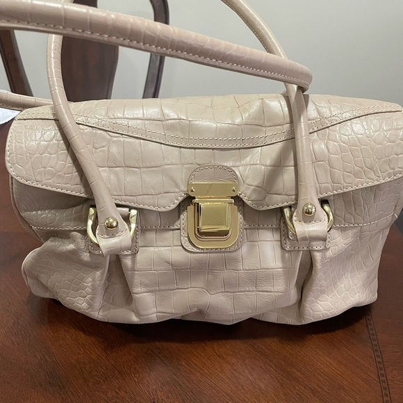 Barr Barr New York women’s champion/Cream Crocodile Embossed Handbag - Picture 2 of 10